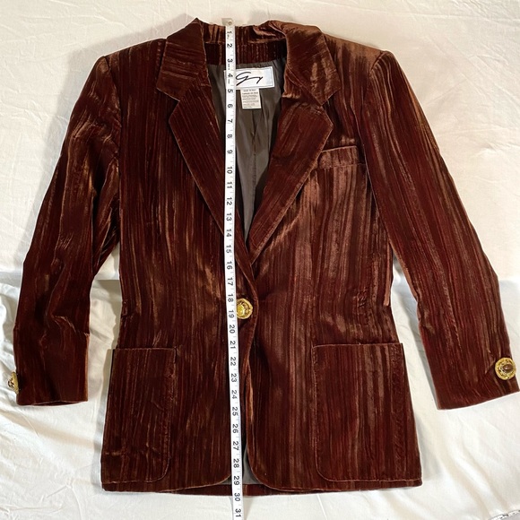 Vintage Versace (Genny) - Picture 7 of 13